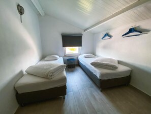 Ferros/tábuas de passar roupa, Wi-Fi, roupa de cama