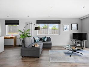 Living area - Huxham View and Annex (Exeter)