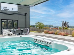 Outdoor dining - Huxham View and Annex (Exeter)