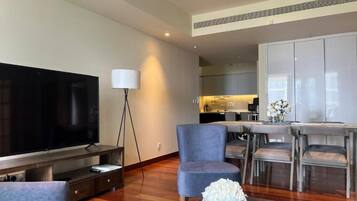 Luxury Apartment, City View | Living area