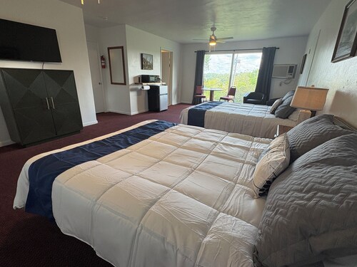 Charming Bull Shoals 1-bedroom at Bel Arco Resort in the heart of the Ozarks S2