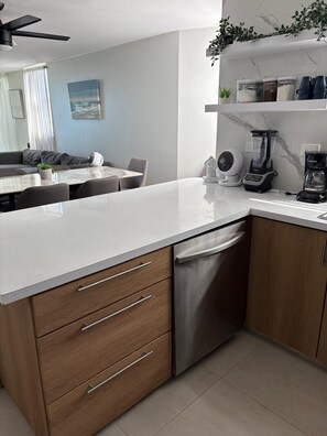 Interior - Ocean Front Isla Verde apt sleeps ten with pool and parking (Carolina)