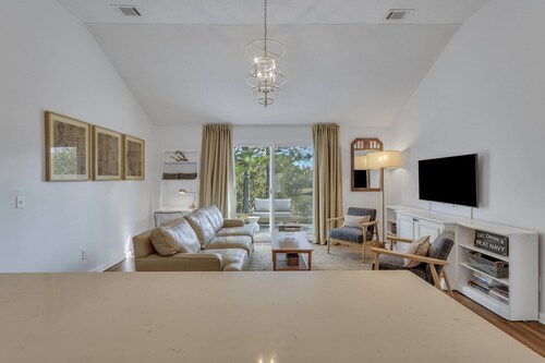 Magnolia Escape – Modern Comfort Near Savannah