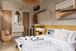 Deluxe Suite, Private Pool | In-room safe, iron/ironing board, free WiFi - Pousada Zinga Caraíva (Porto Seguro)