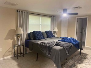 3 bedrooms, desk, iron/ironing board, travel crib