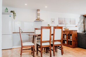 Dining - Casa Rural Kiko 2 with Mountain Views, Wi-Fi, and Air Conditioning (Icod de los Vinos)