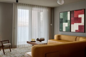 豪華套房, 2 間臥室 (Apartment) | 客房內保險箱、熨斗/熨衣板、免費無線上網