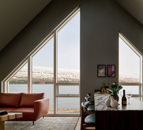 Skald Akureyri, Curio Collection by Hilton