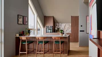 Suite, 2 Bedrooms (Apartment)
