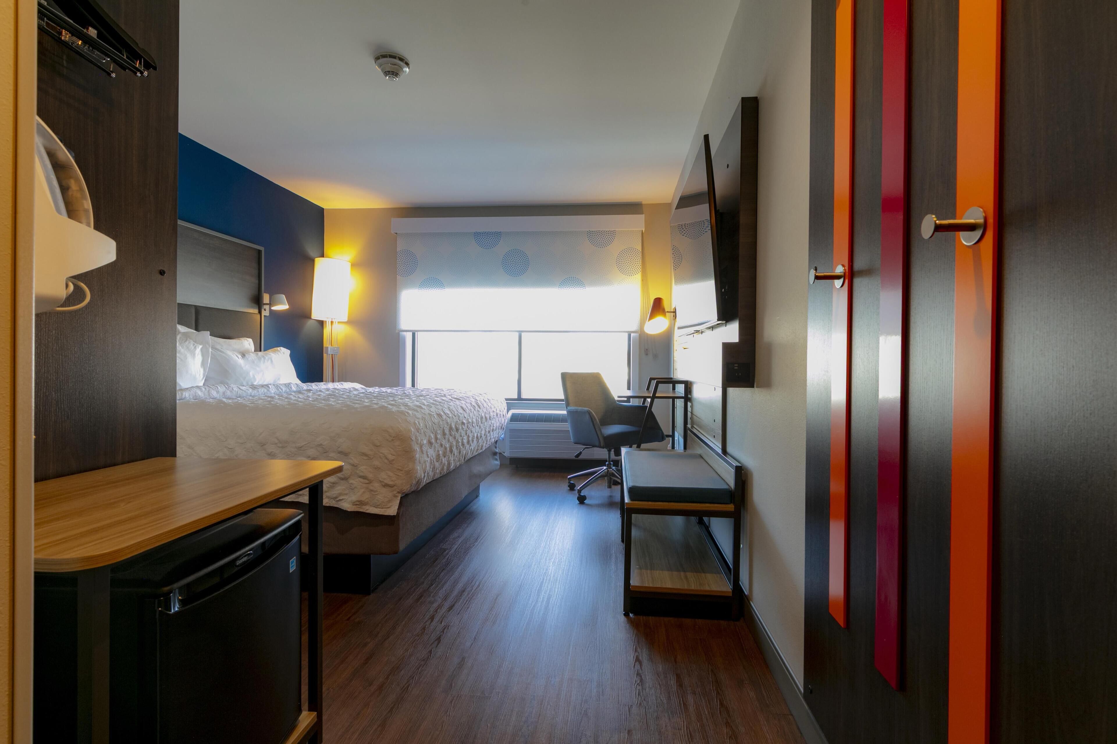 Iron/ironing board, free WiFi