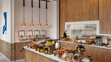 Daily buffet breakfast for a fee