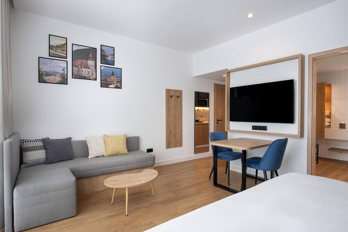 Studio Deluxe, 1 très grand lit | Literie hypoallergénique, coffres-forts dans les chambres, bureau