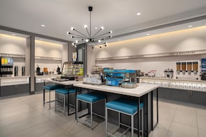 Free daily buffet breakfast  - Tru By Hilton Burlington, Nj (Burlington)