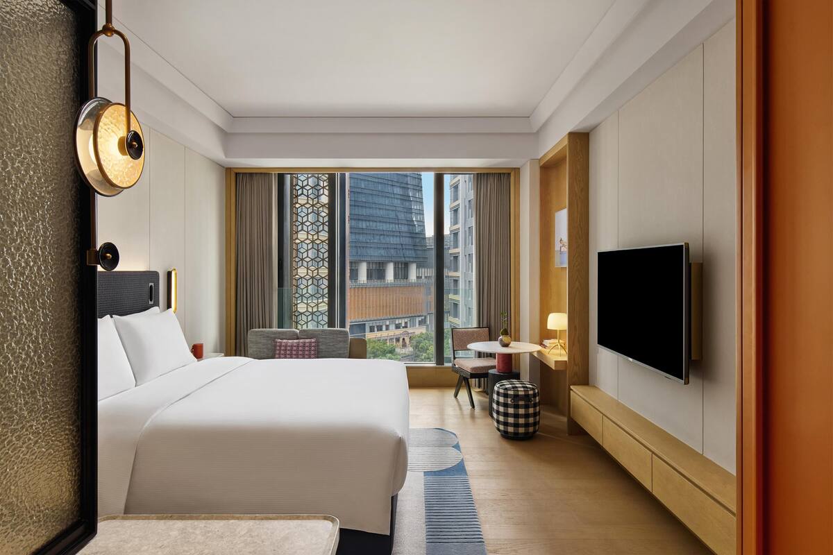 Deluxe-huone, 1 suuri parisänky