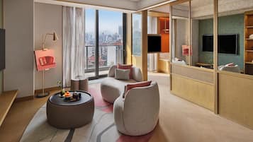 Phòng Suite Deluxe, 1 giường cỡ king | Khu phòng khách | TV
