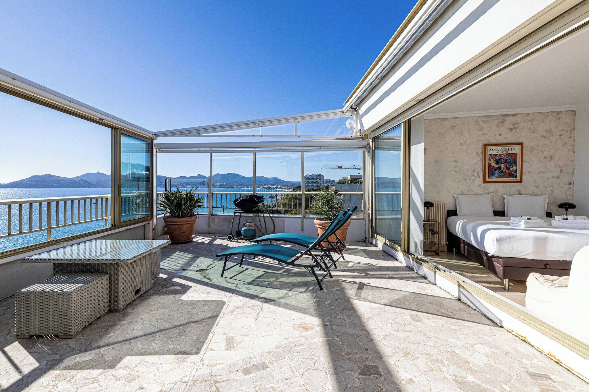 2 bedrooms, iron/ironing board, travel crib, internet