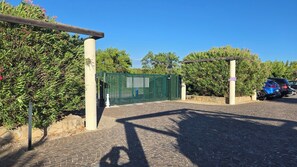 Property grounds - The yellow house (Vidauban)
