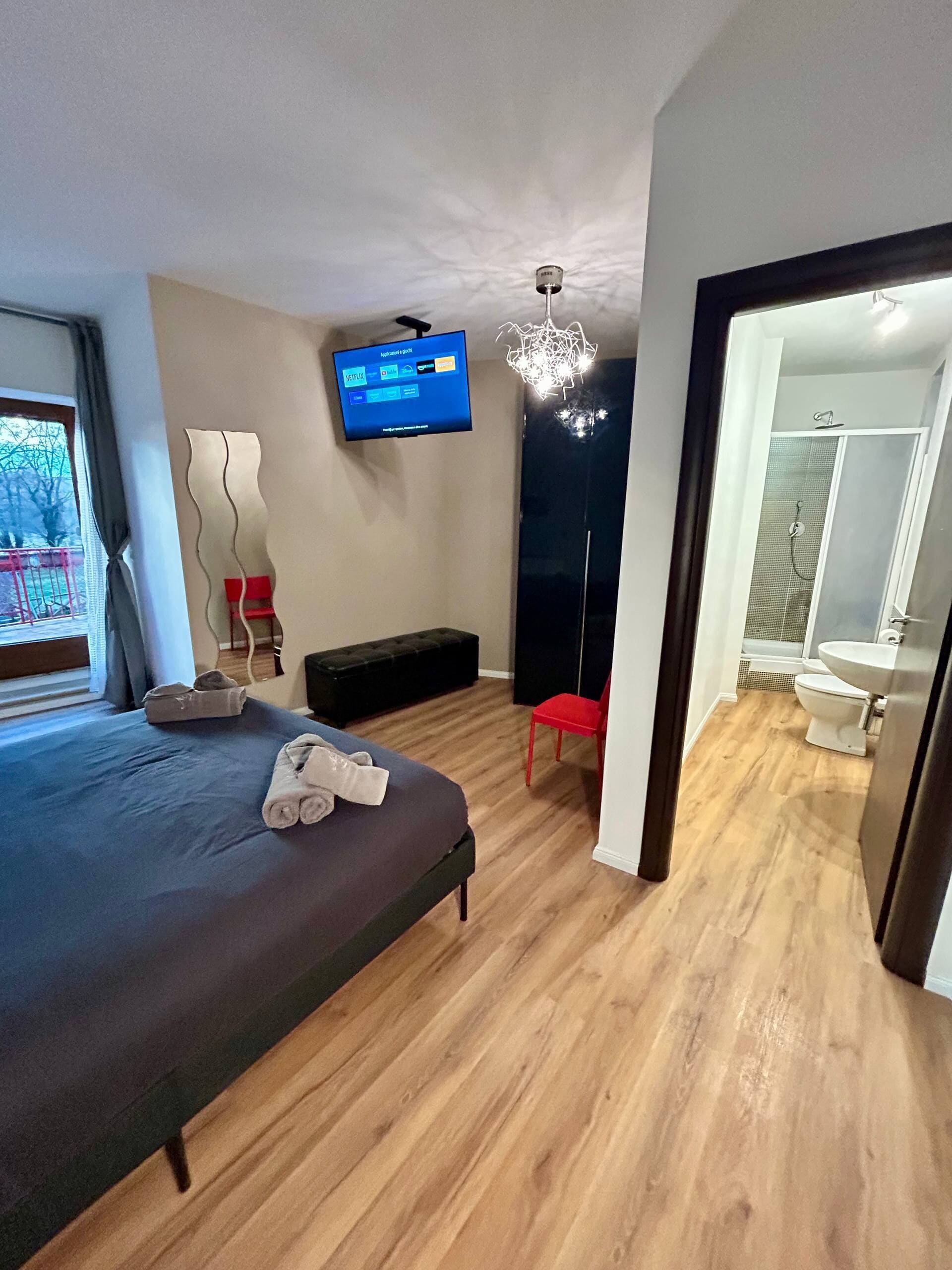 Superior-Doppelzimmer, Seeblick, auf dem Wassser | Schreibtisch, laptopgeeigneter Arbeitsplatz, kostenloses WLAN