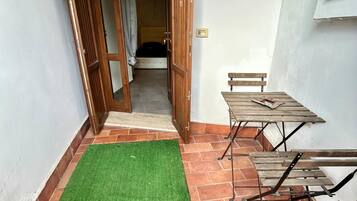 Chambre Double, patio, rez-de-chaussée | Terrasse/Patio