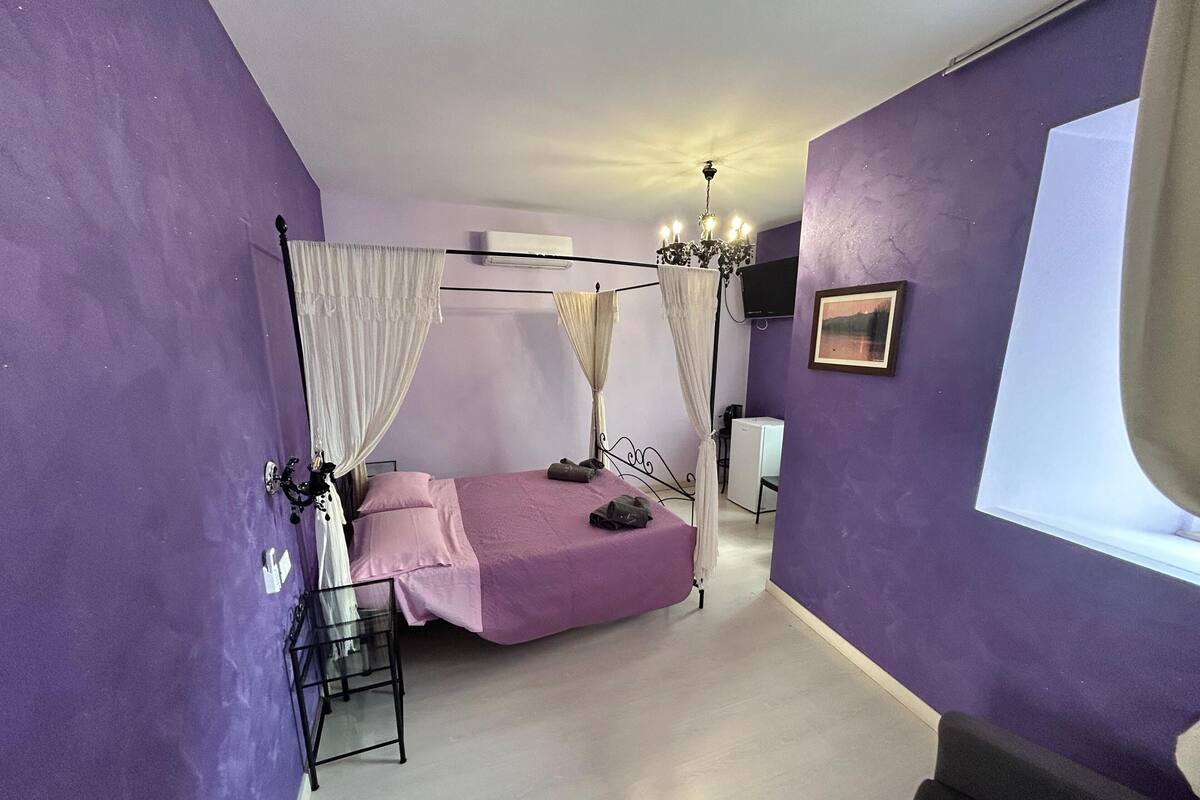 Habitación doble, vistas al lago | Escritorio, espacio para trabajar con un portátil, wifi gratis