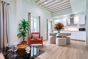 Interior - Cozy apartment with balconies. Patrocinio IV (Cadiz)