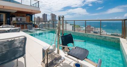 Fully Equipped Accommodations in a Building With a Pool, 270m From Barra Beach - Caoa