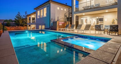 Sand Hollow 3808, Private Pool & Hot Tub, Sleeps 42, and Near Sand Hollow!