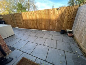 Terrace/patio - Easy Walk to Addenbrookes, Stylish 1 bed Apartment (Cambridgeshire)