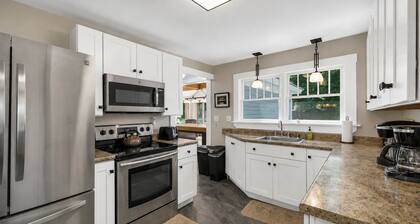 Quaint Bethel Home with Firepit - Walk to Town