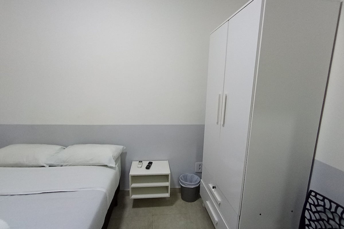 Quarto casal econômico | Wi-Fi de cortesia