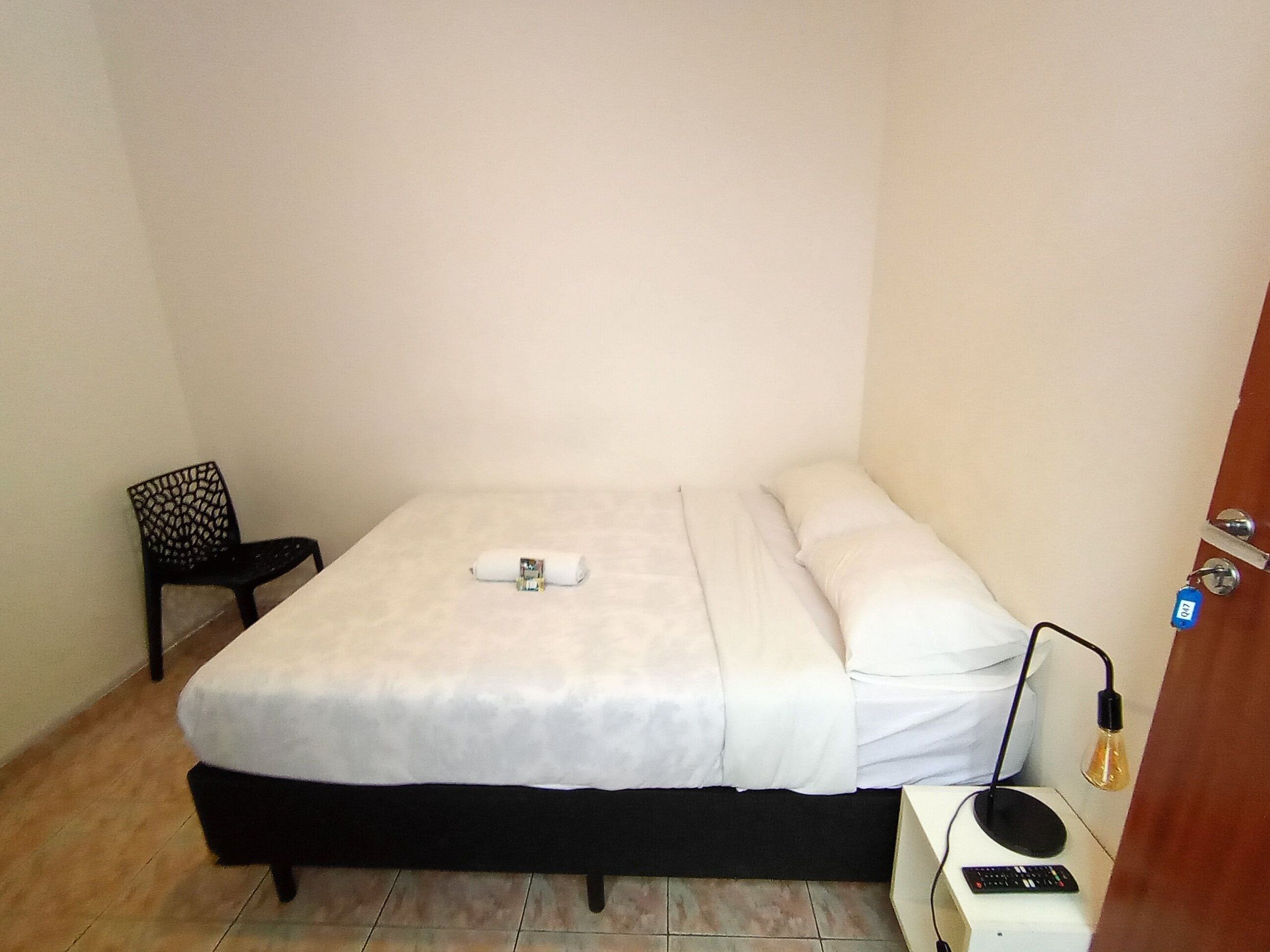 Economy Double Room | Free WiFi