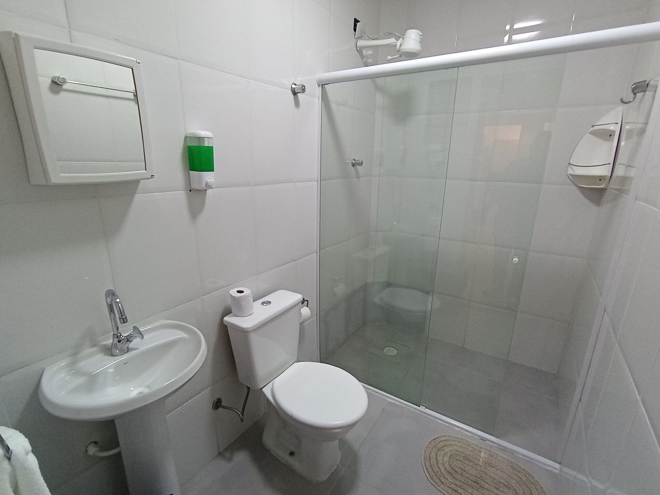 Economy Double Room | Bathroom