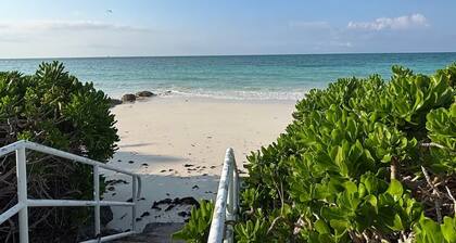 Bahamas Oceanfront Oasis 3 bed/3 bath private pool in gated complex on the ocean