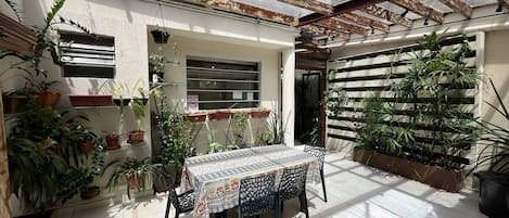 Suite | Outdoor dining