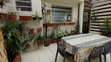 Economy Suite | Dining