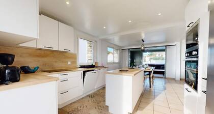 Apartment in Saint-jean Near Beach