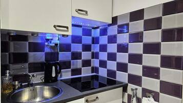 Microwave dan peralatan masak/sendok-piring