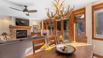 Condo (3 Bedrooms) | Ngoại thất