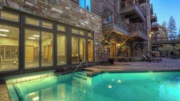 Condo (3 Bedrooms) | Ngoại thất