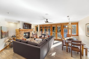 Condo (3 Bedrooms) | Front of property - T3080-3 (Keystone)