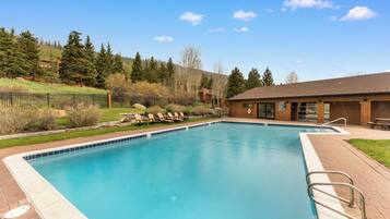 Studio (3 Bedrooms) | Exterior