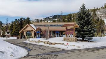 Studio (2 Bedrooms) | Eksterior