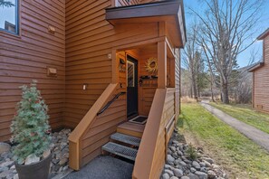 Estudio (3 Bedrooms) | Exterior