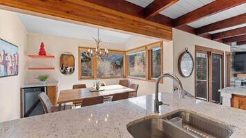 Studio (3 Bedrooms) | Exterior