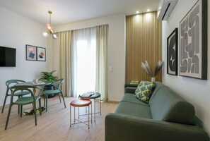 Superior Apartment Suite, Sea View | บริเวณนั่งเล่น | เครื่องพิมพ์