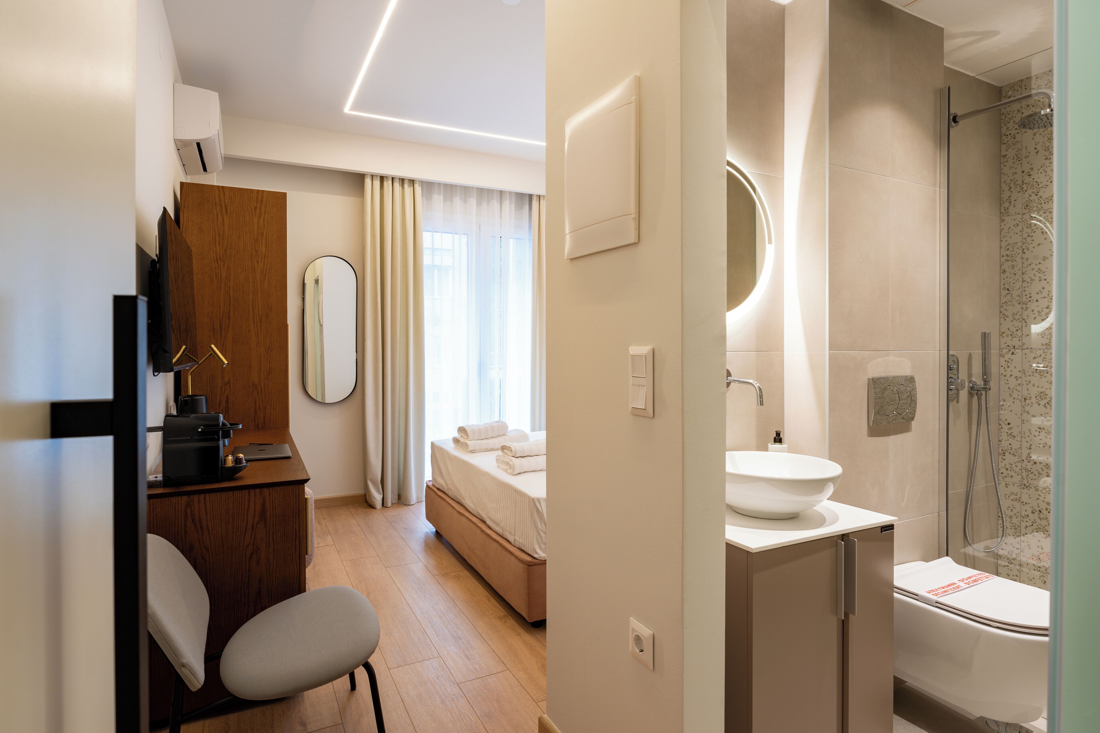 ห้องคอมฟอร์ทดับเบิล, วิวทะเล | ตู้นิรภัยในห้องพัก, พื้นที่ทำงานแบบใช้แล็ปท็อป, เตารีด/โต๊ะรีดผ้า