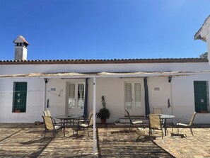 Hus, terrasse, hageutsikt | Terrasse/patio