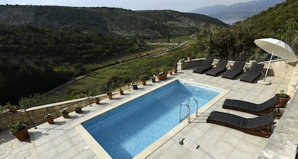 Villa Dol-three Bedroom Villa With Pool