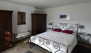 Villa | 3 bedrooms, iron/ironing board, bed sheets - Villa Dol-three Bedroom Villa With Pool (Postira)