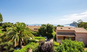 Exterior - Apartments for 6 People (Rayol-Canadel-sur-Mer)